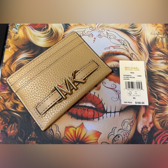 Michael Kors Handbags - Michael Kors *NWT* Reed Card Case